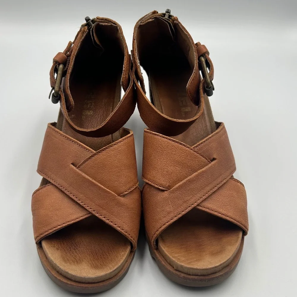 Sorel Joanie Sandal II Tan Leather Wedge Criss Cross Ankle Strap Size 8